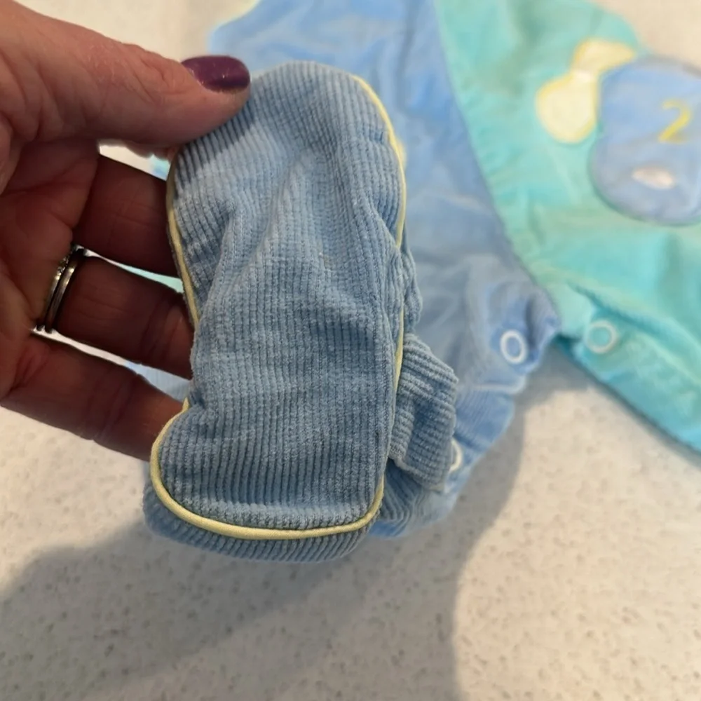Vintage baby boys overalls plane green and blue embroidered on foot 0-6 months